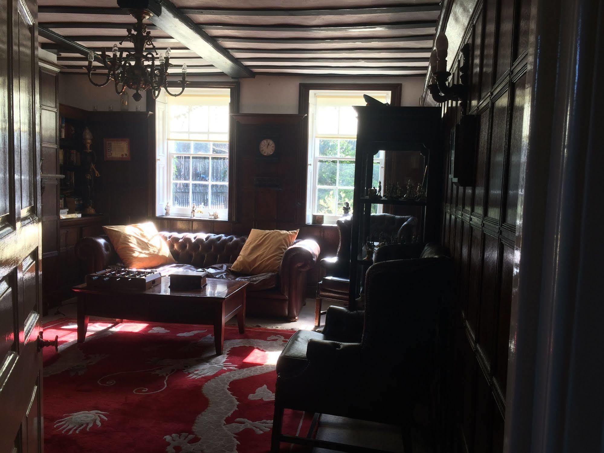 Harmondsworth Hall Guest House West Drayton  Bagian luar foto