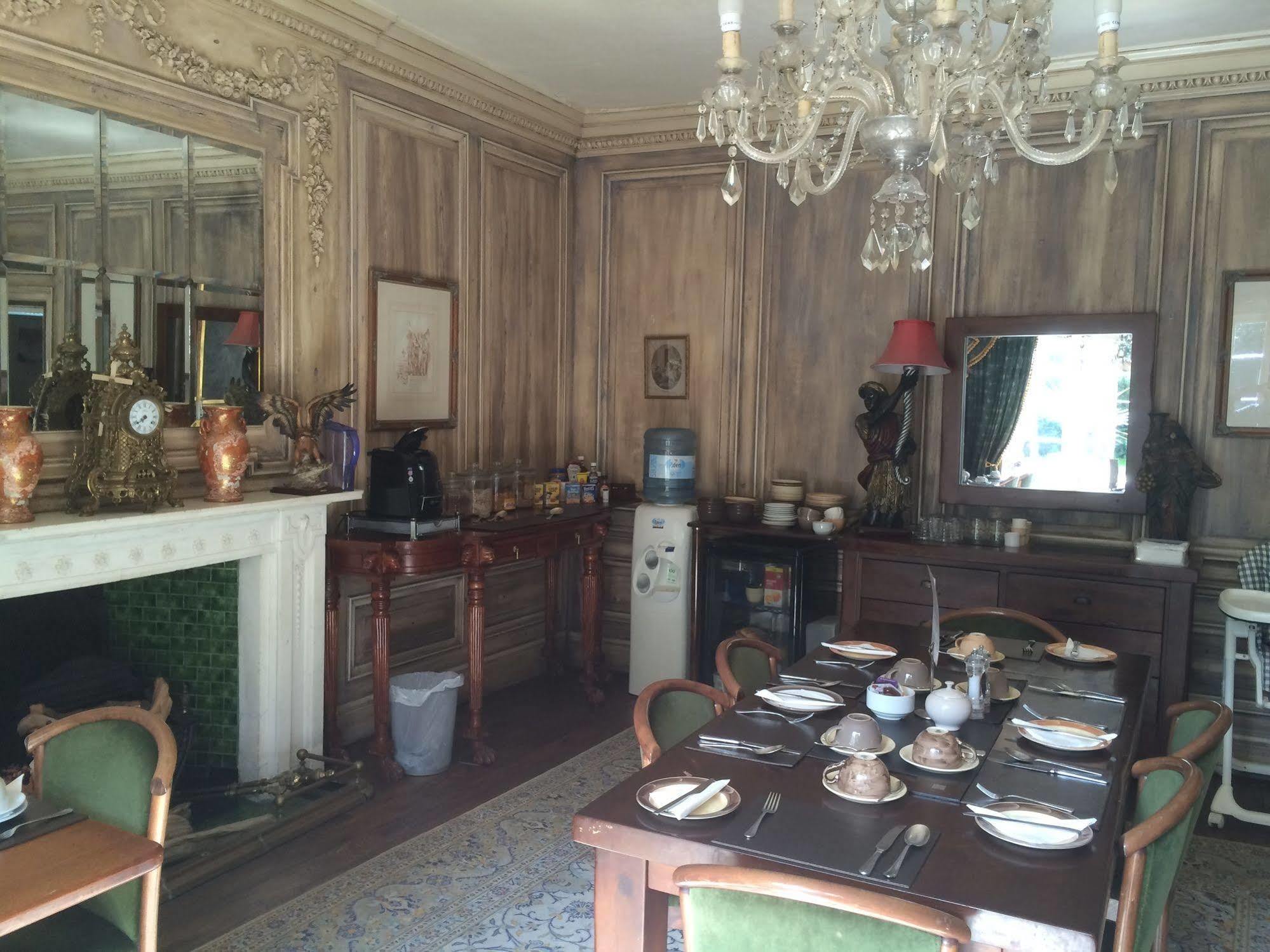Harmondsworth Hall Guest House West Drayton  Bagian luar foto